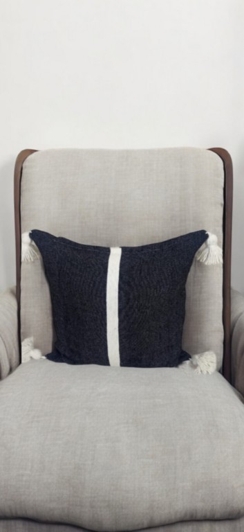 coussin-artisanal-pompon-maroc coussin-artisanal-pompon-maroc