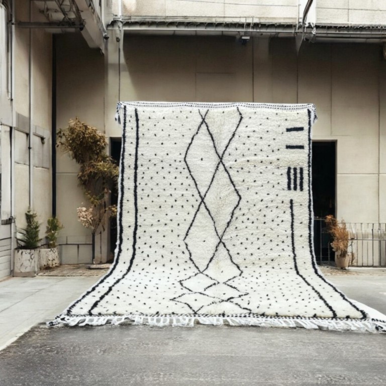 real-berber-carpet-wool-white-black-diamond