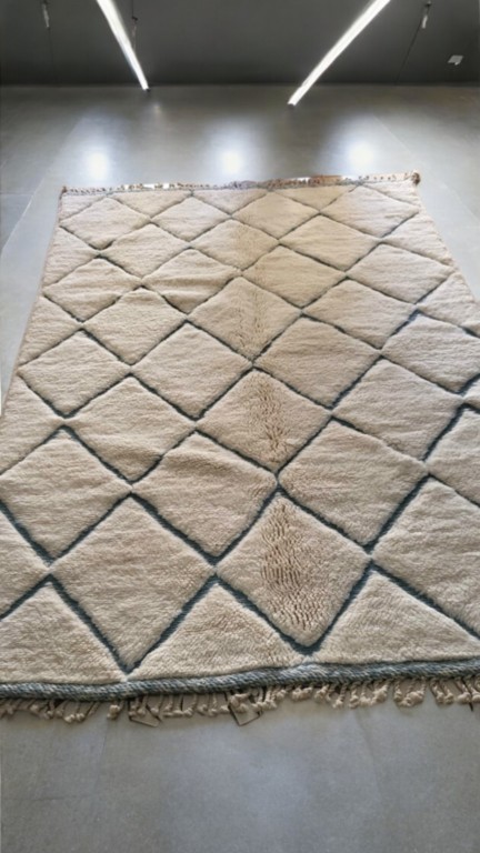 tapis-losange-berbere-blanc-bleu-clair