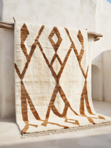 104C-Moroccan-Rug-Brown-Diamonds