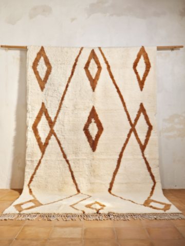 Berber-Moroccan-Diamond-patterned rug