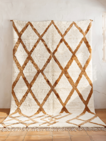 Moroccan handcrafted wool rug with diamond pattern