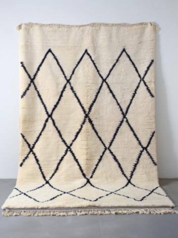 14-Black diamond Berber rug, Beni Ouarain or Mrirt quality 14-Black diamond Berber rug, Beni Ouarain or Mrirt quality