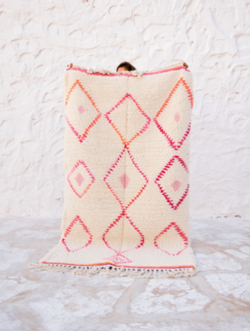 Modern Berber Rug, White with Pink Diamonds