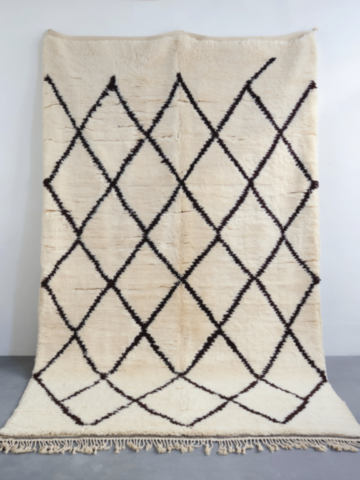 4-Black diamond Berber rug, Beni Ouarain or Mrirt quality 4-Black diamond Berber rug, Beni Ouarain or Mrirt quality