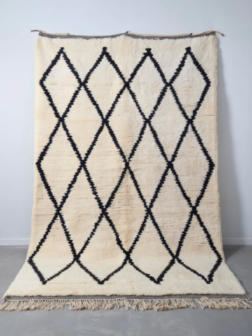 5-Black diamond Berber rug, Beni Ouarain or Mrirt quality 5-Black diamond Berber rug, Beni Ouarain or Mrirt quality