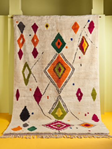 Tapis berbère coloré – Pièce unique artisanale Tapis berbère coloré – Pièce unique artisanale