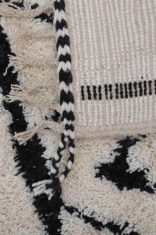 grand-tapis-berbere-design-blanc-noir grand-tapis-berbere-design-blanc-noir