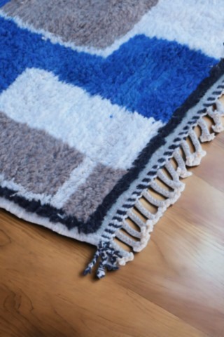 Tapis-berbere-contemporain-gris-bleu Tapis-berbere-contemporain-gris-bleu