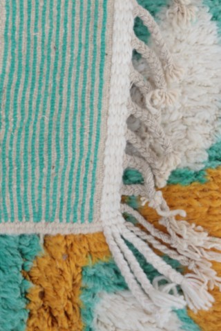 Tapis-berbere-jaune-vert-bleu Tapis-berbere-jaune-vert-bleu